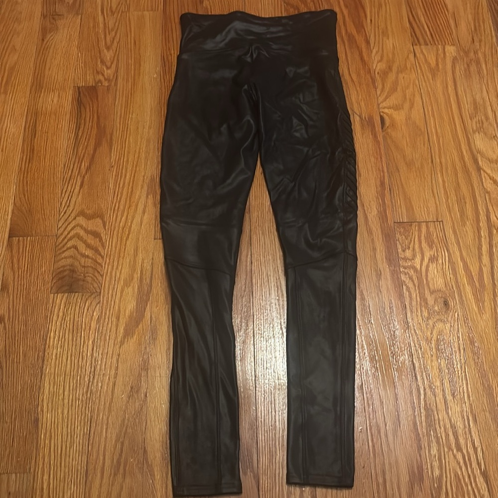 Spanx Black Faux Leather Leggings Size Medium - Picture 2 of 3